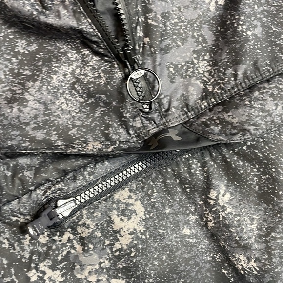 Under Armour | Women’s Pullover Windbreaker Size Medium - Picture 3 of 7